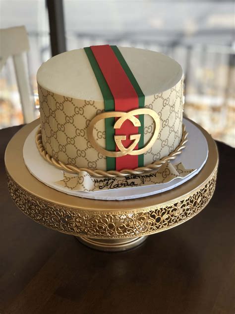 Gucci cake 